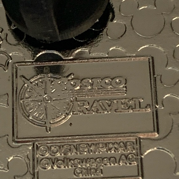 Disney Pixar Cars - Cute Fillmore Collectible Pin - Picture 3 of 6